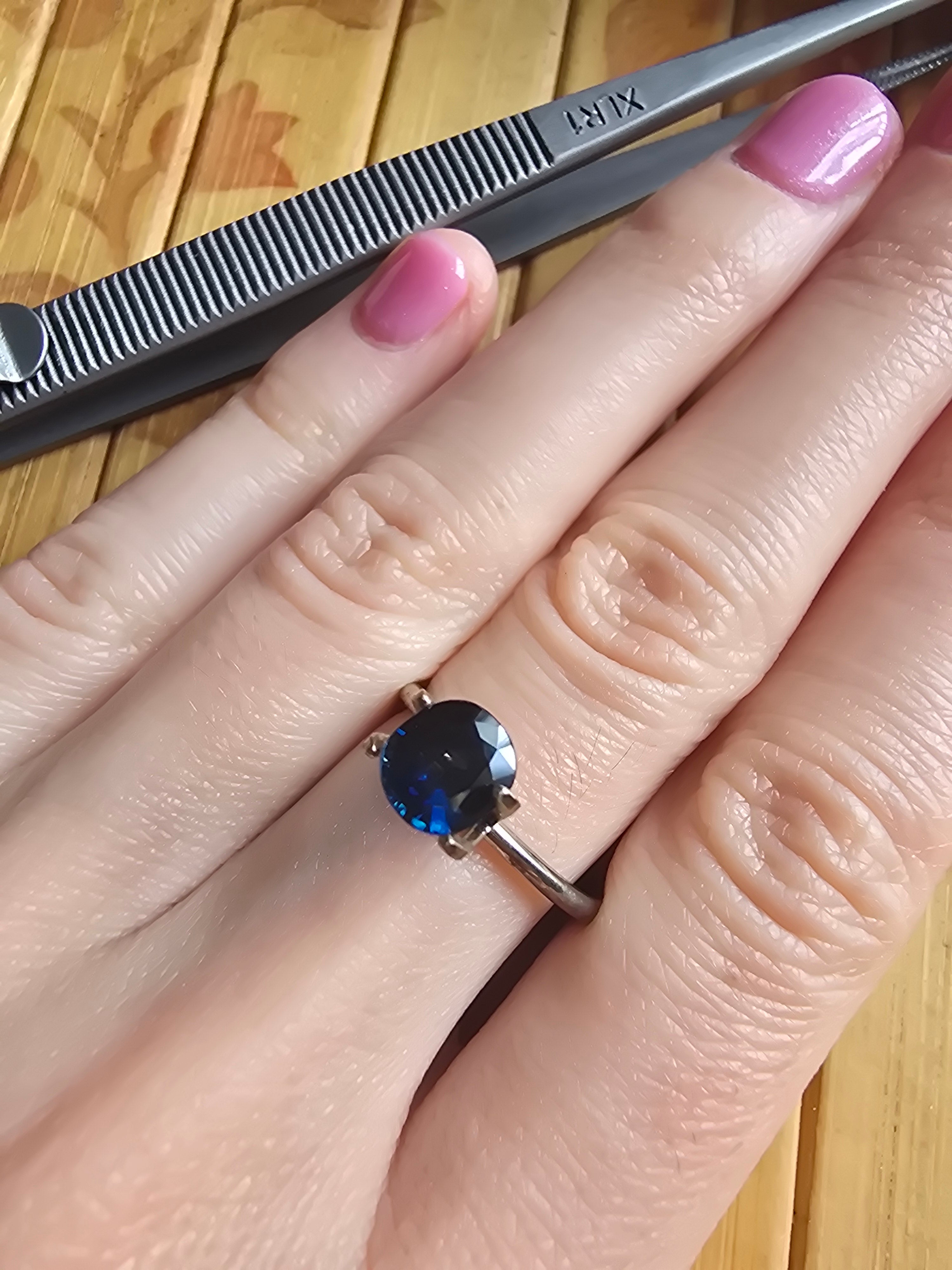 Blue Australian Sapphire 1.25ct Round — Ministry of Gems