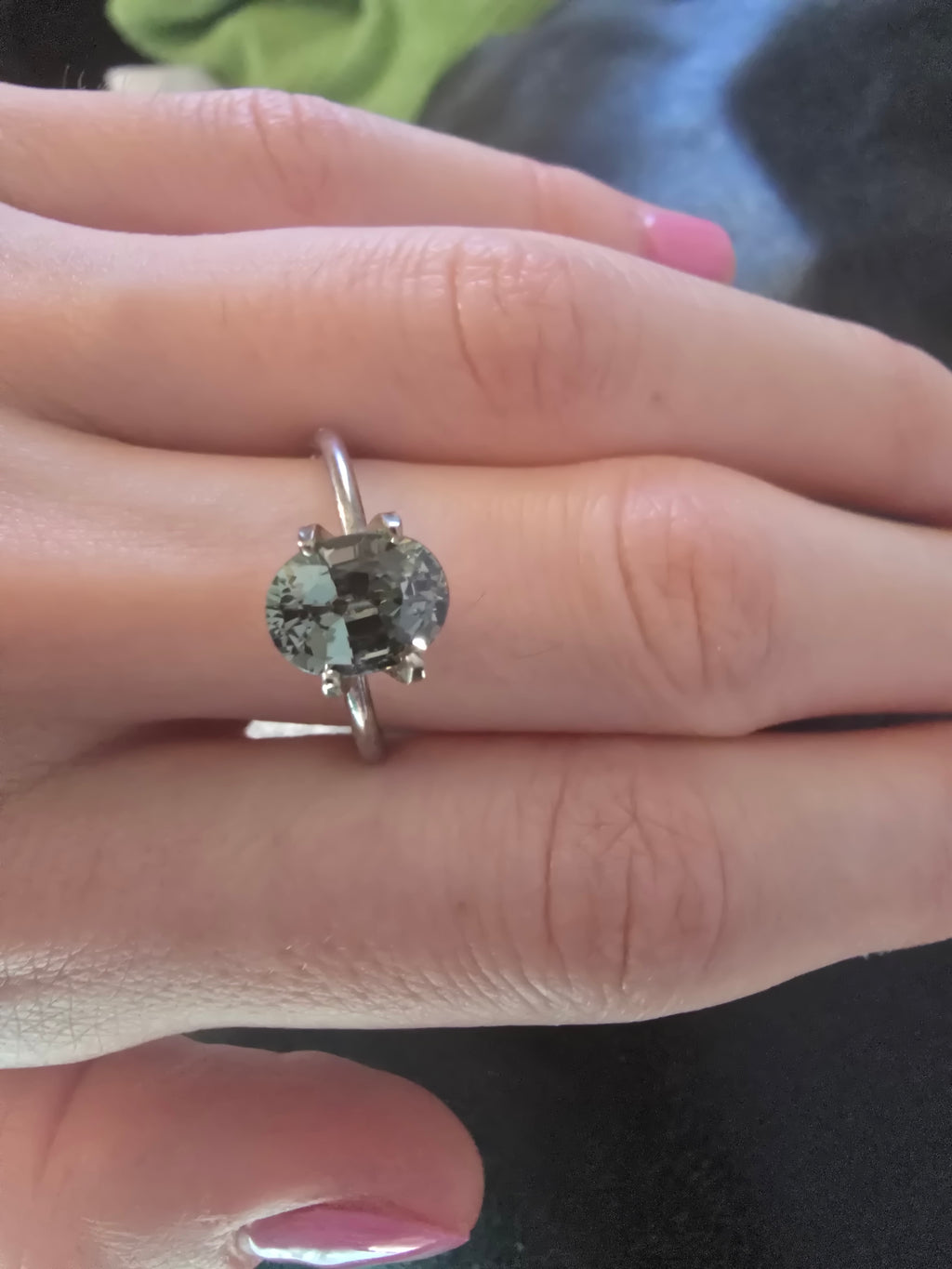 Green Australian Sapphire 1.52ct Oval — Natural — Ministry of Gems