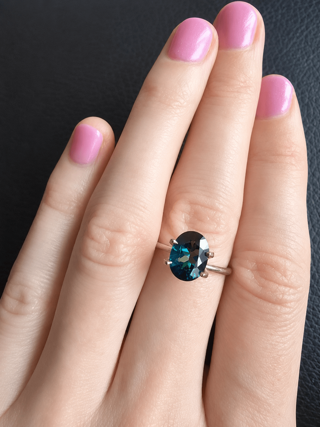 Blue Australian Oval Sapphire 1.97ct - Ministry of Gems®GemsMinistry of Gems®