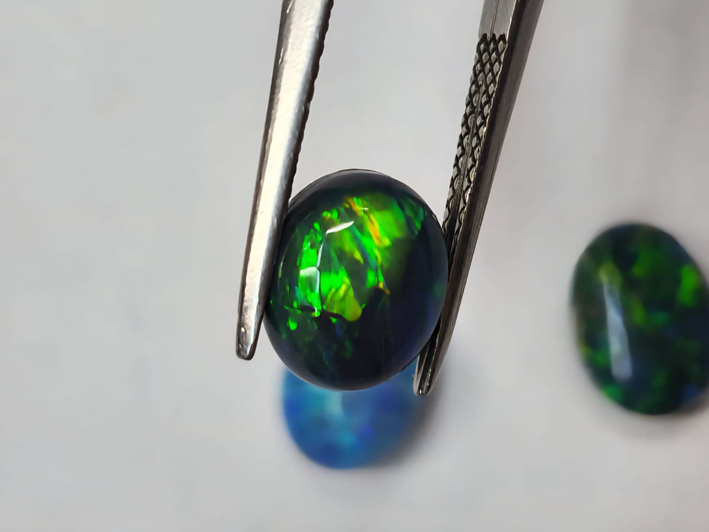 Australian Black Opal (Solid) 1.83 cts — Ministry of Gems