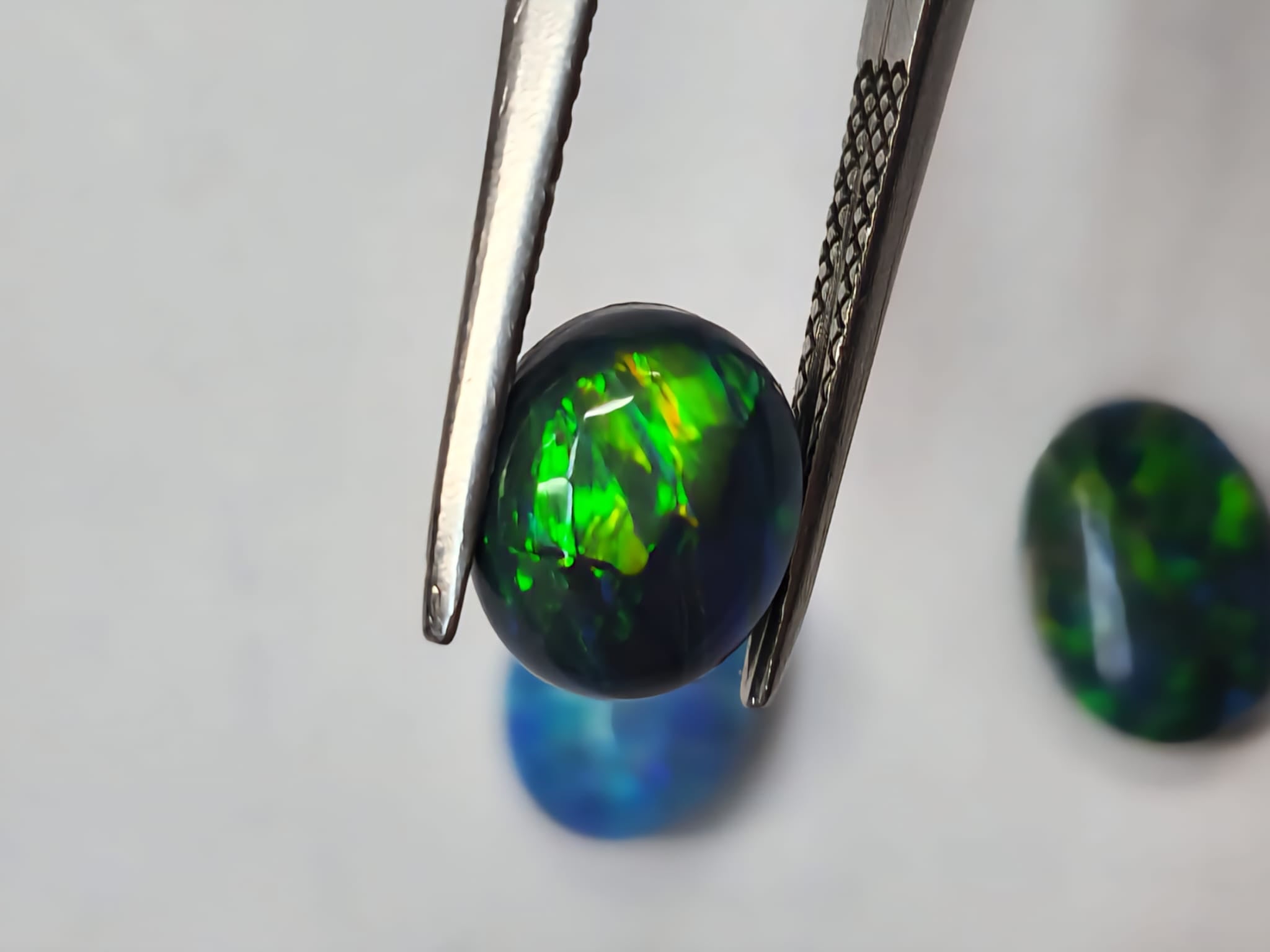 Australian Black Opal (Solid) 1.83 cts — Ministry of Gems