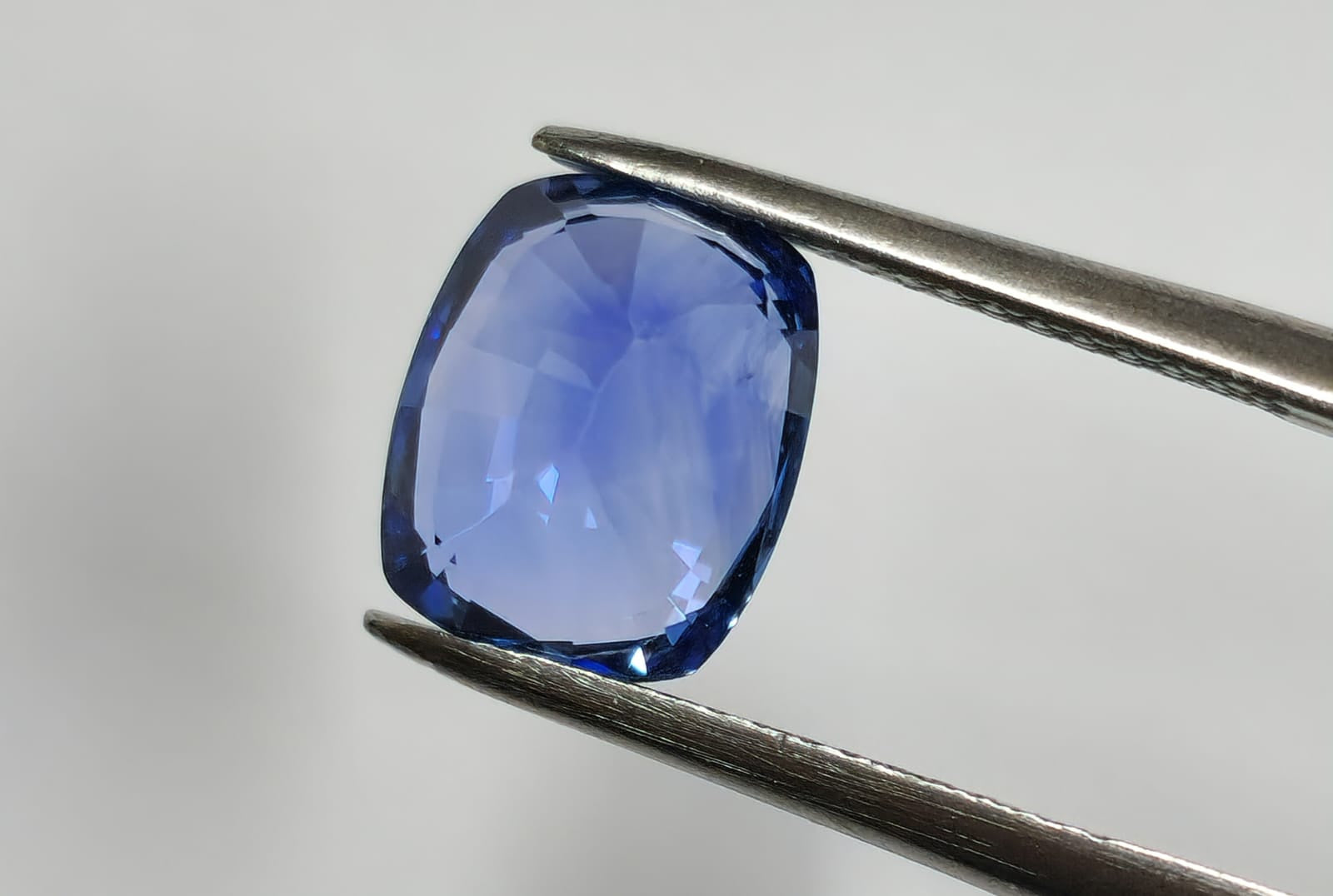 Ceylon Blue Sapphire 3.63 cts — Ministry of Gems