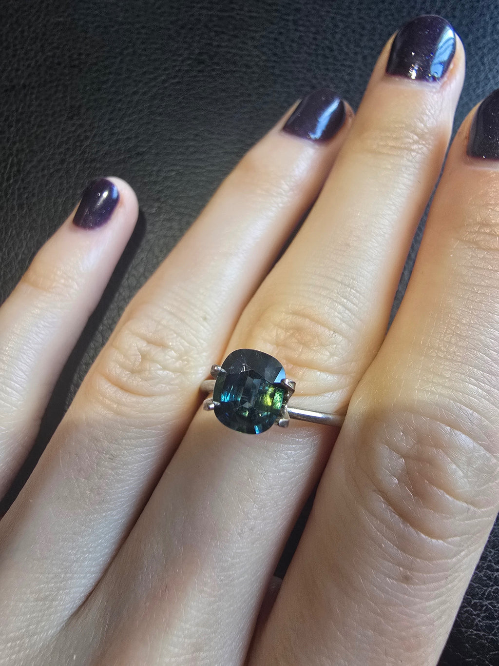 Australian Sapphire 1.4 cts CC — Ministry of Gems