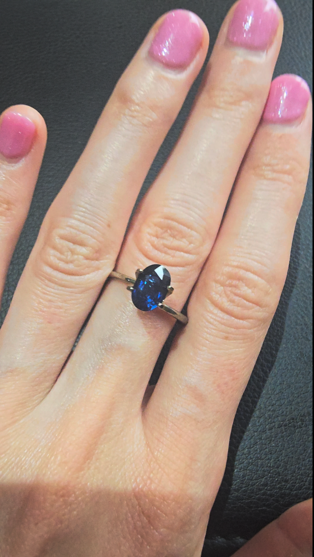 Identification photograph — Australian Sapphire 2.17 cts, Stone ID 12901