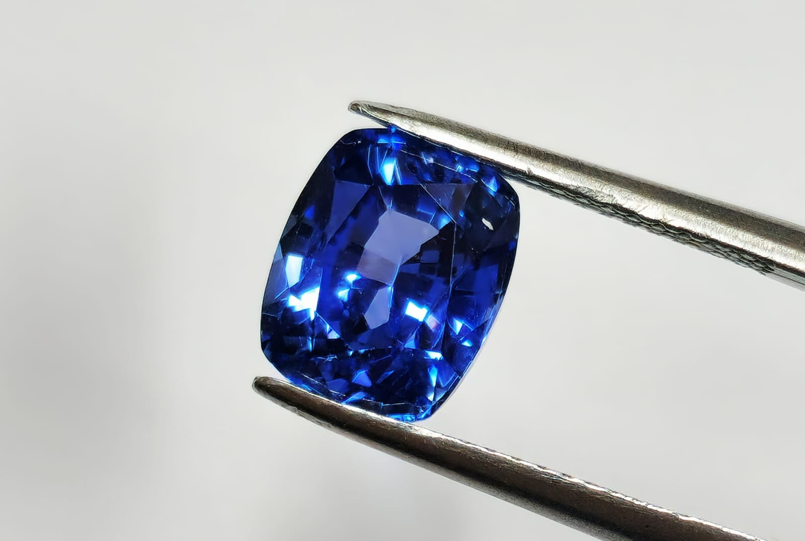 Ceylon Blue Sapphire 3.63 cts — Ministry of Gems