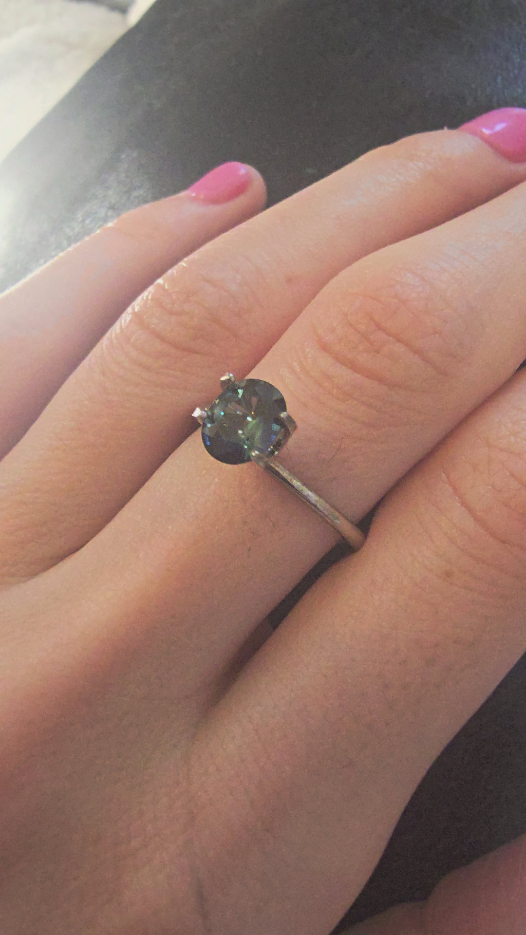 Green-Yellow Australian Sapphire 1.28ct Oval — Ministry of Gems