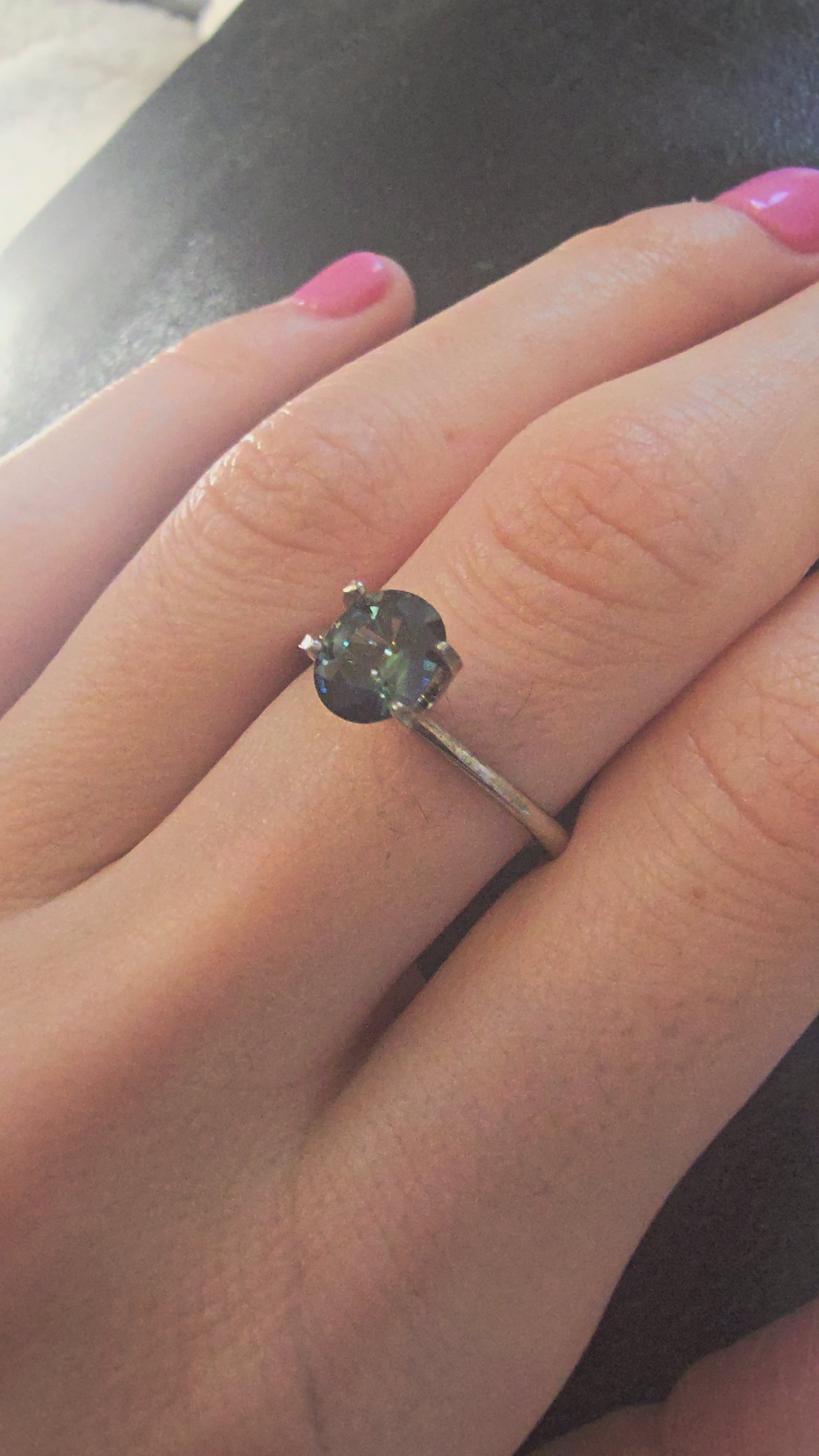 Green-Yellow Australian Sapphire 1.28ct Oval — Ministry of Gems