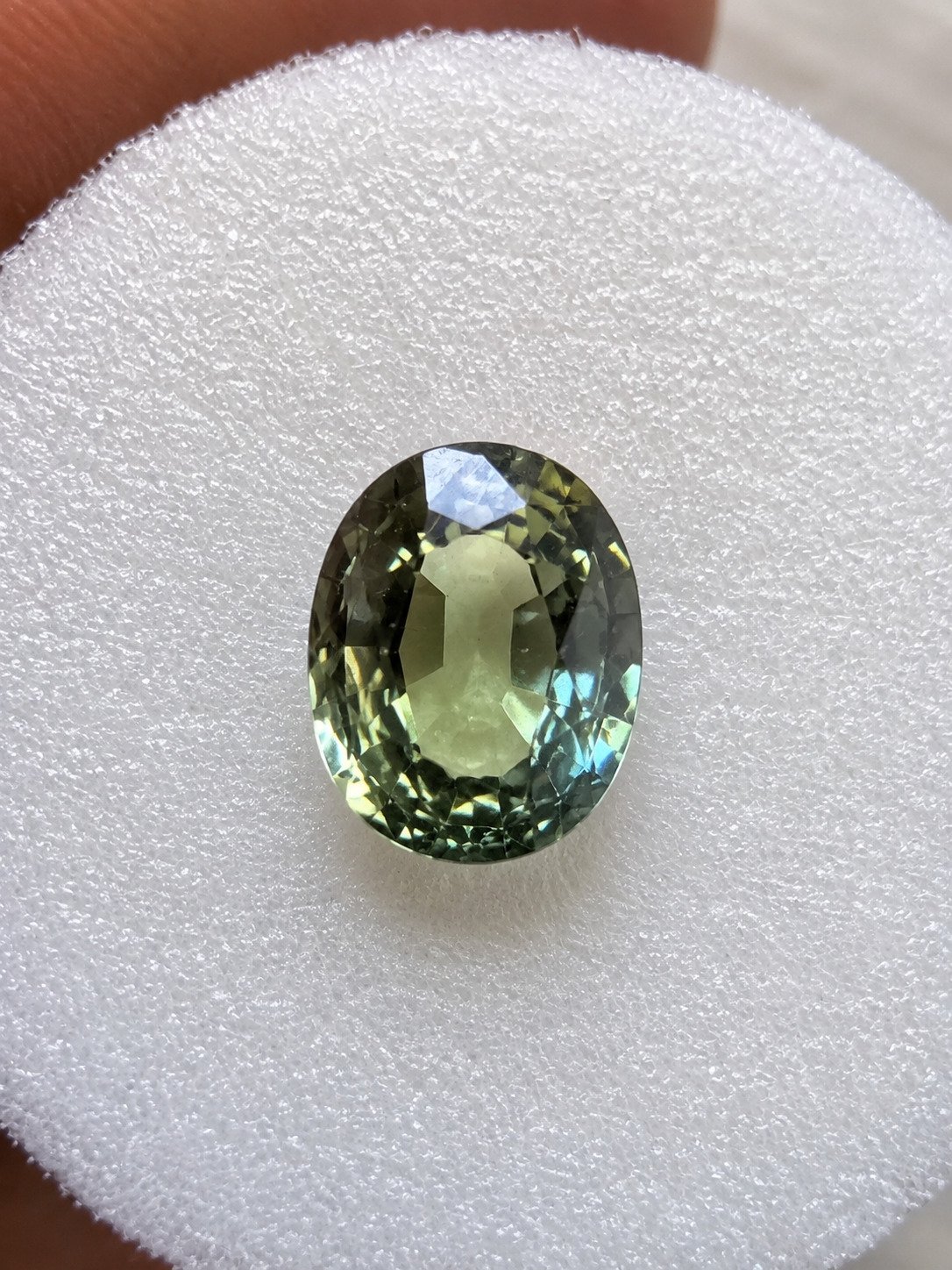 Green-Yellow Australian Sapphire 2.44ct Oval