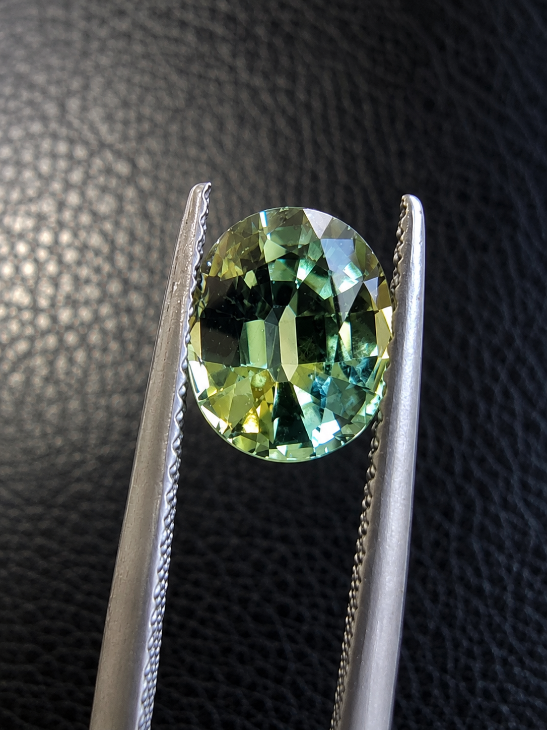 Yellow-Green Australian Sapphire 2.00ct Oval