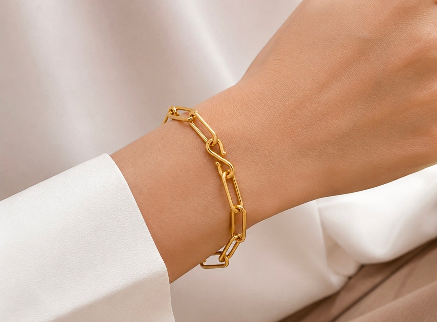 Domina — Paperclip Chain Bracelet — Ministry of Gems