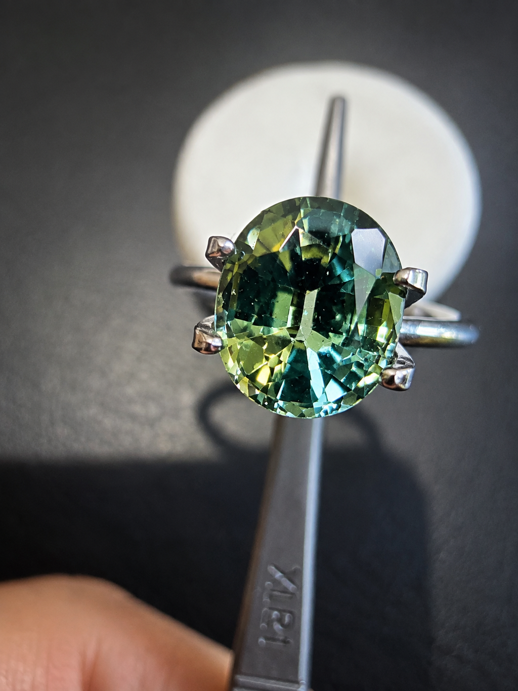 Yellow-Green Australian Sapphire 2.00ct Oval