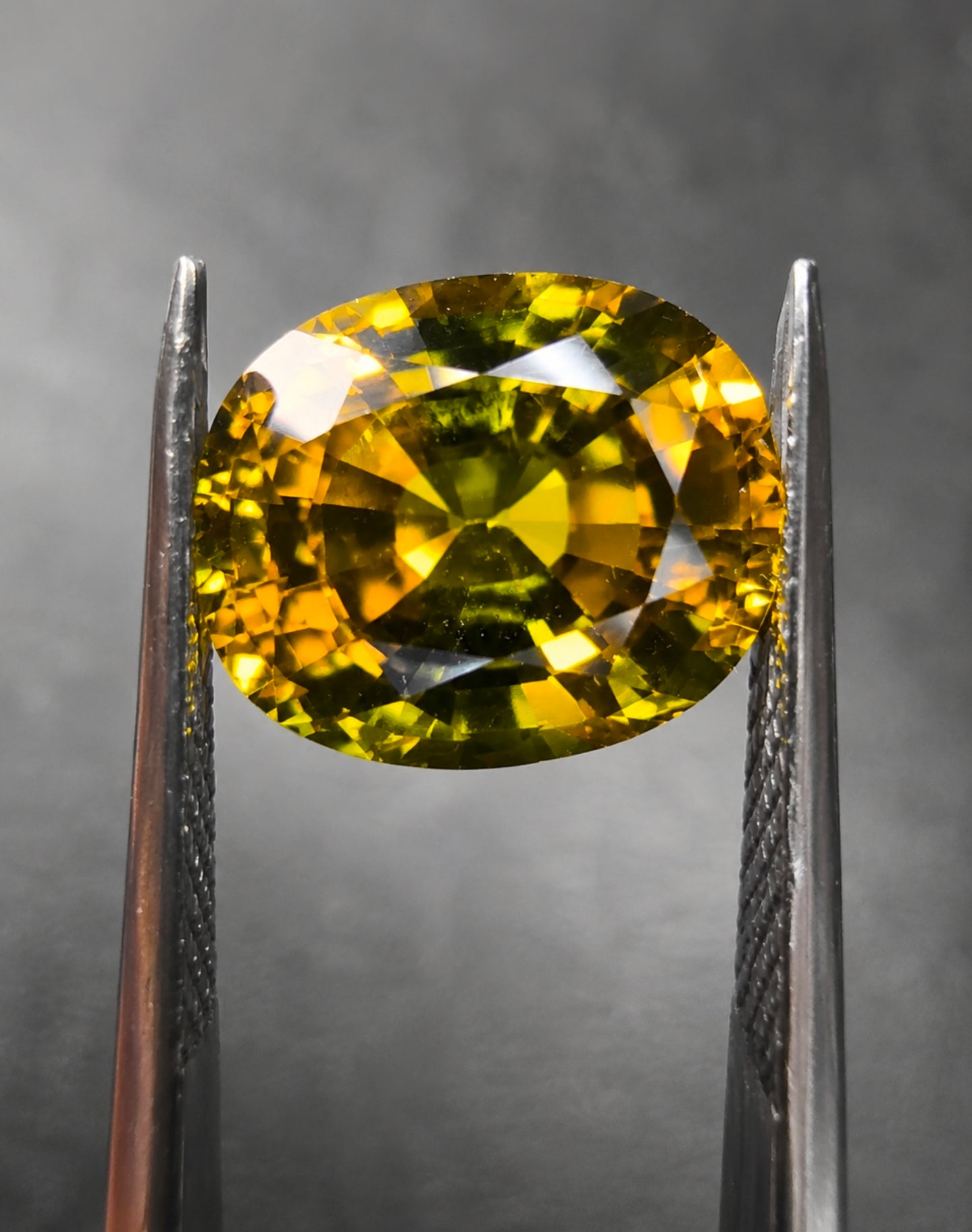 Golden Yellow Australian Sapphire 6.23ct Cushion