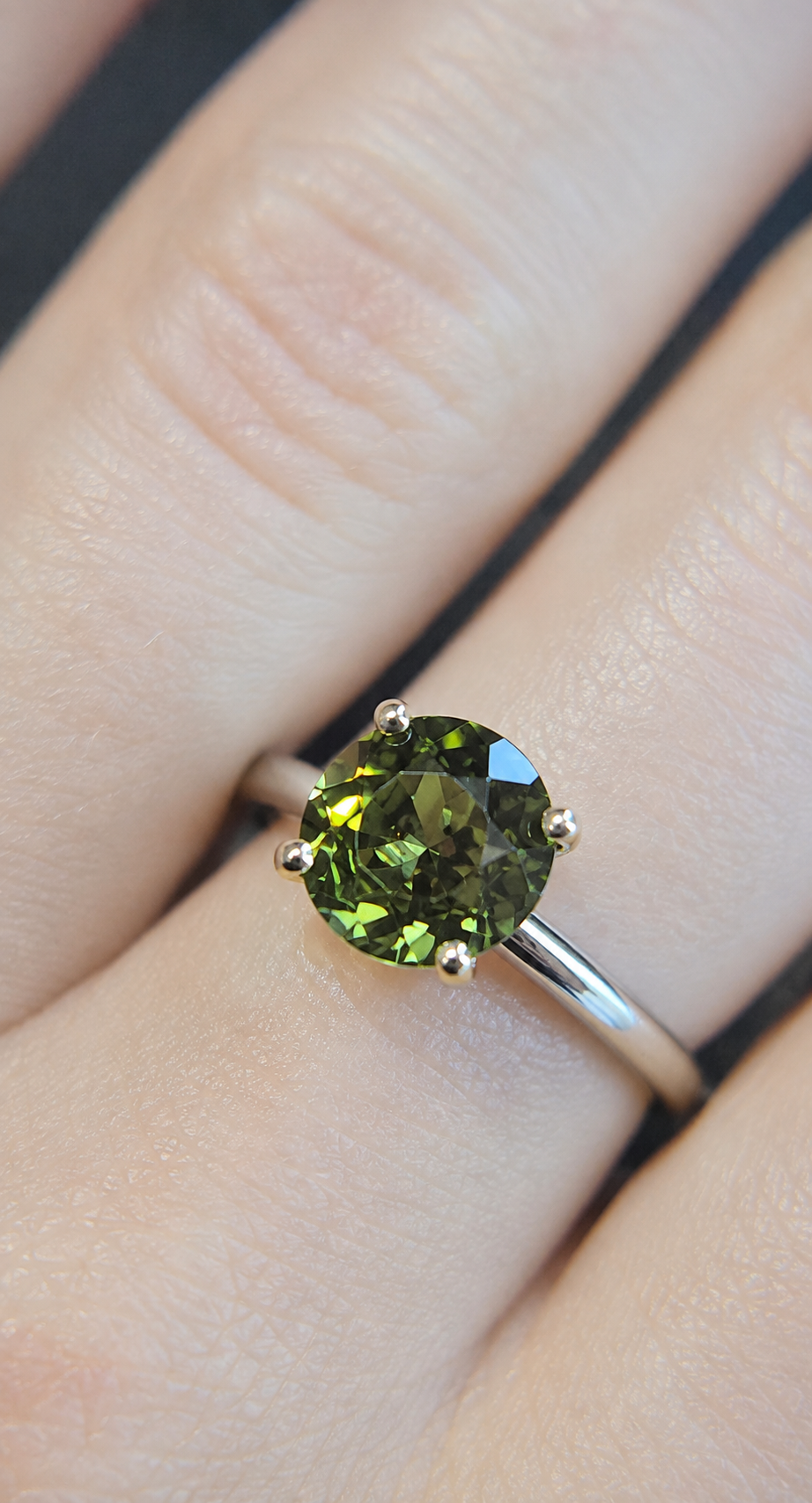 Australian Sapphire 1.75 cts CC