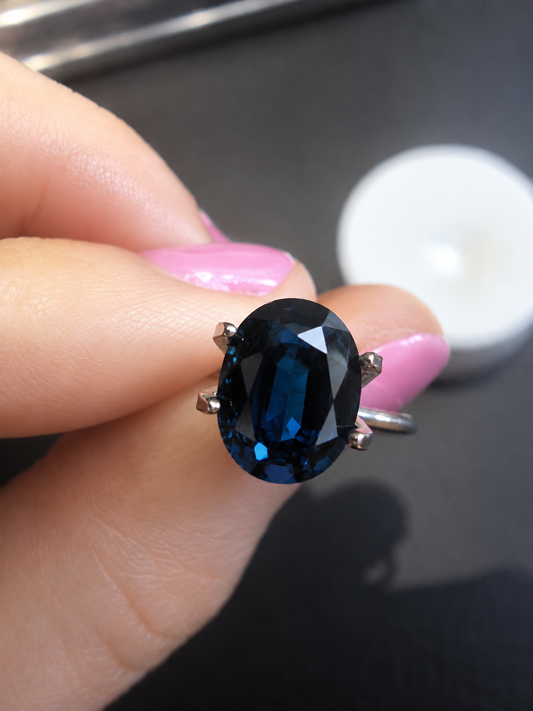Blue-Green Australian Sapphire 2.04ct Oval