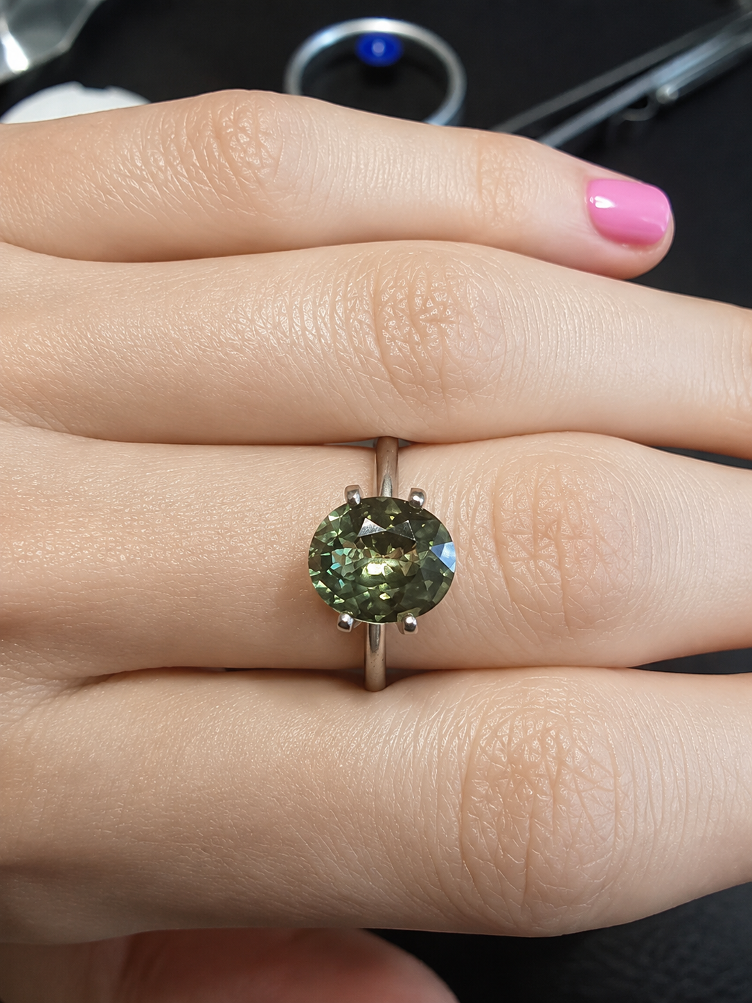 Green-Yellow Parti Australian Sapphire 1.91ct Oval